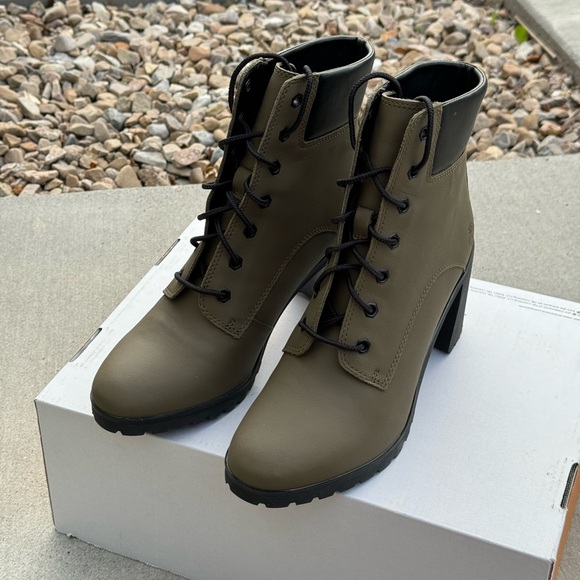 Timberland Women’s Allington Heights 6 Inch Boot. Never worn - Picture 3 of 9